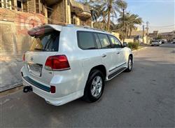 تۆیۆتا لاند کروزەر